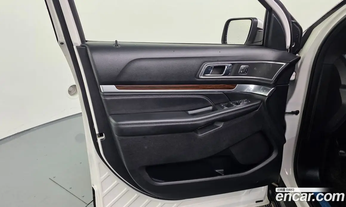 Ford Explorer 2018 2.3 автомат (гидро), фото 14