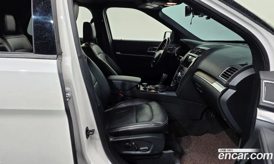 Ford Explorer 2018 2.3 автомат (гидро), фото 17