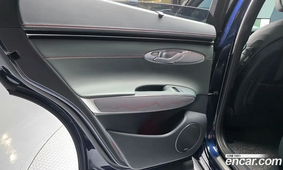 Genesis GV70 2021 2.5 автомат (гидро), фото 15