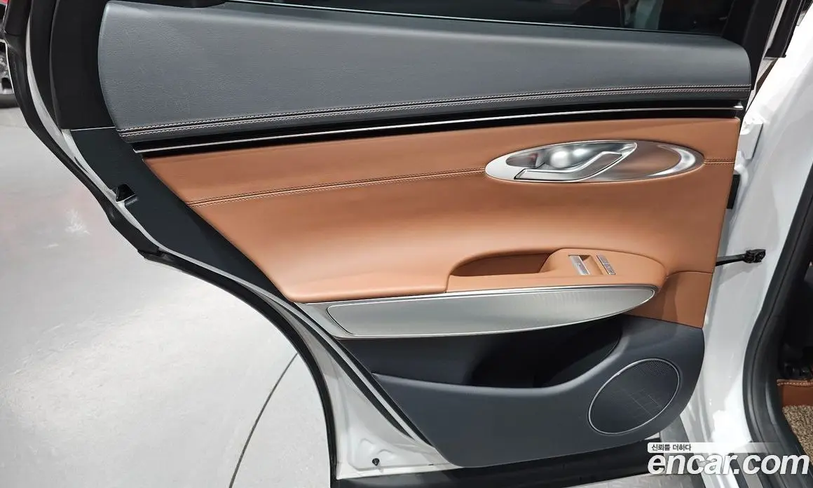 Genesis GV70 2021 2.5 автомат (гидро), фото 14