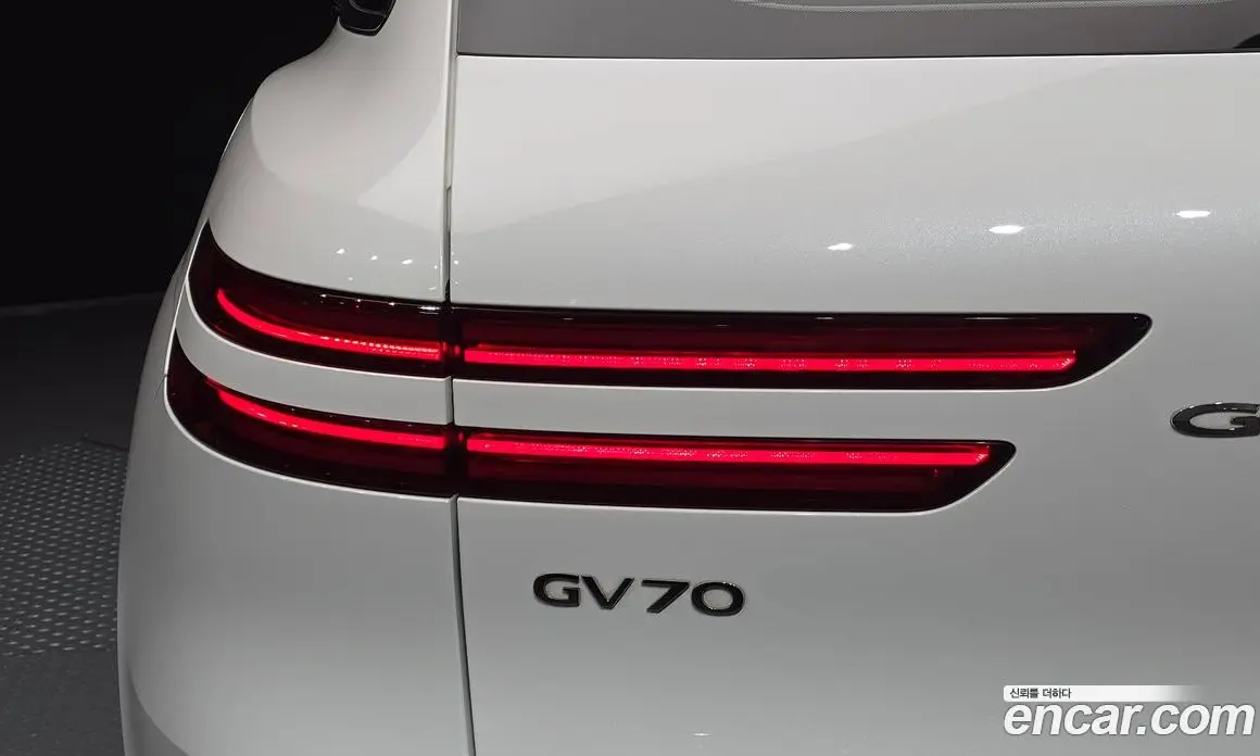 Genesis GV70 2021 2.5 автомат (гидро), фото 9