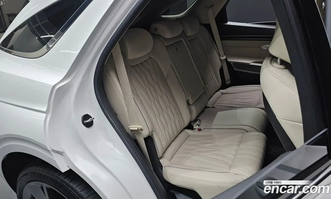 Genesis GV70 2022 2.5 автомат (гидро), фото 16