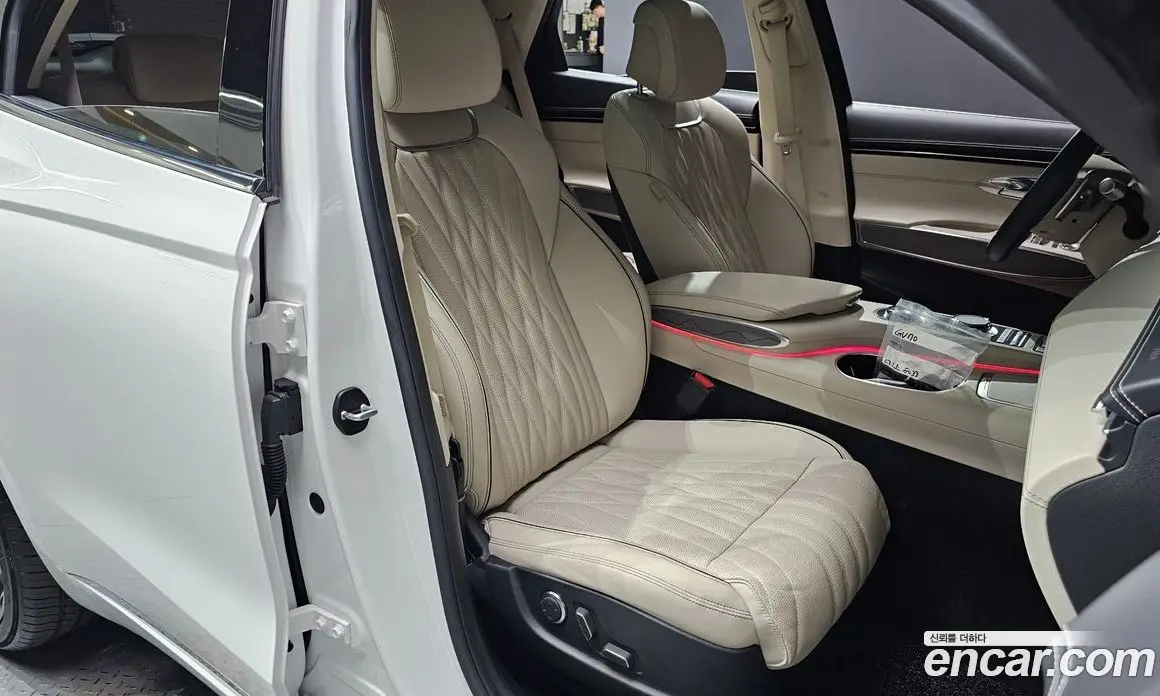Genesis GV70 2022 2.5 автомат (гидро), фото 17