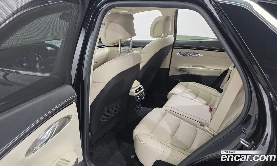 Genesis GV70 2024 2.5 автомат (гидро), фото 16