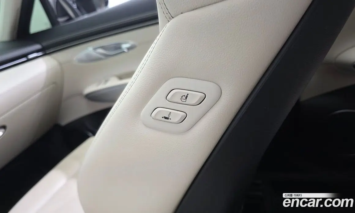 Genesis GV70 2024 2.5 автомат (гидро), фото 32