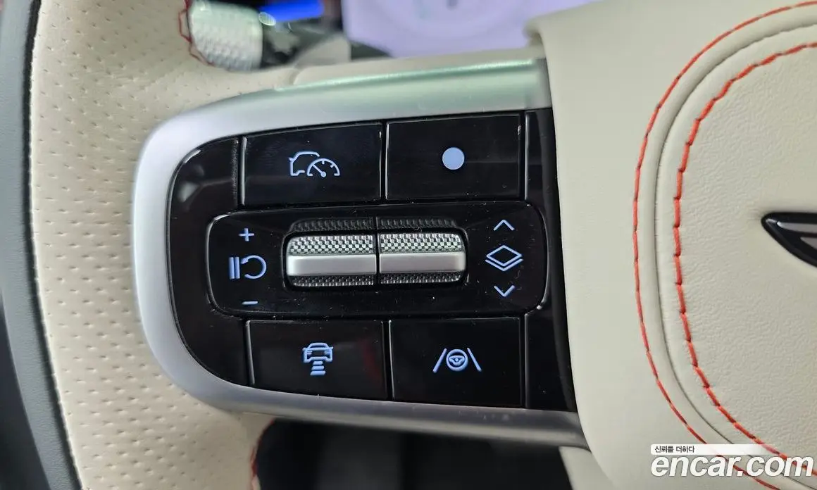 Genesis GV70 2025 2.5 автомат (гидро), фото 15