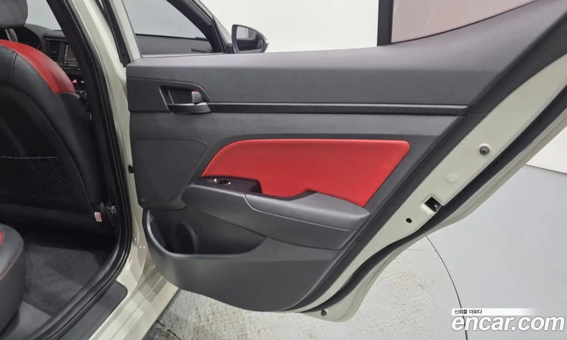 Hyundai Avante 2017 1.6 автомат (гидро), фото 15