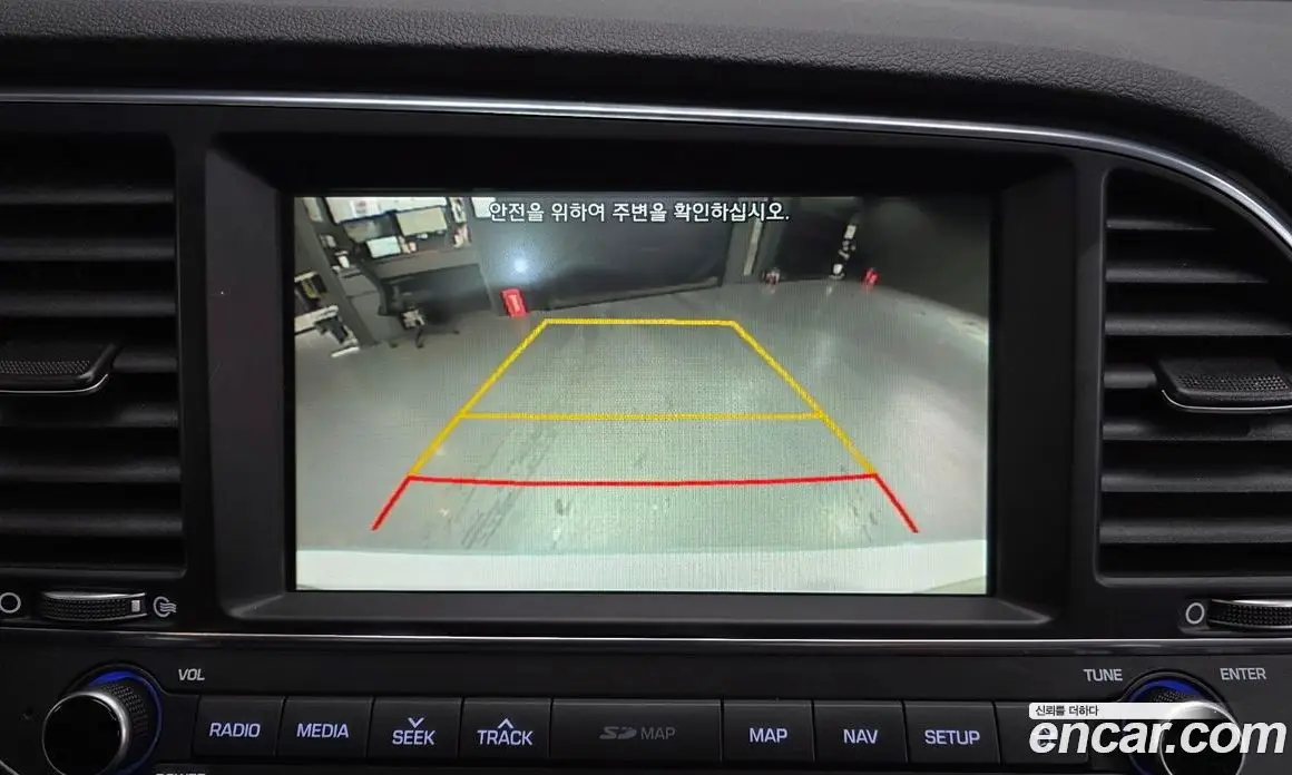 Hyundai Avante 2017 1.6 автомат (гидро), фото 22