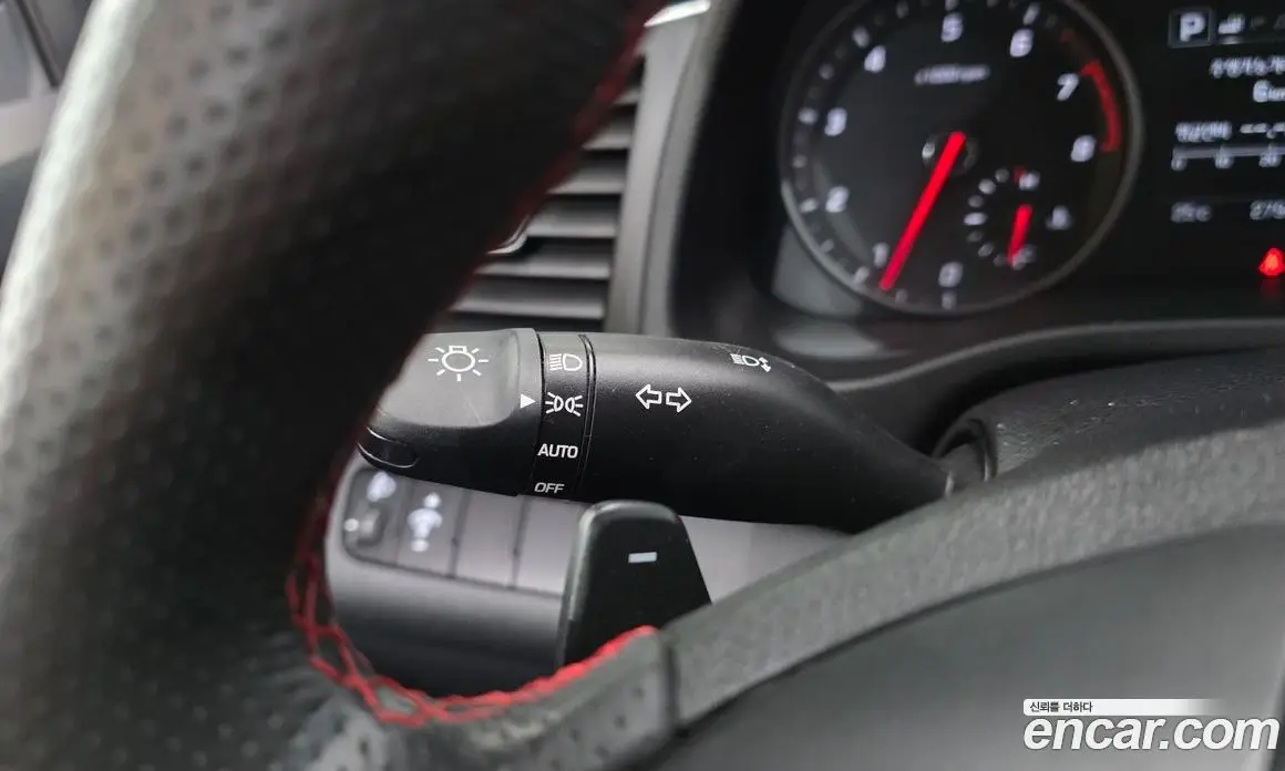Hyundai Avante 2017 1.6 автомат (гидро), фото 27