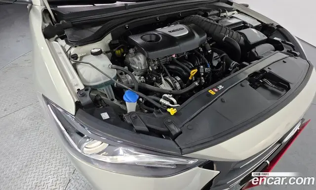 Hyundai Avante 2017 1.6 автомат (гидро), миниатюра 6