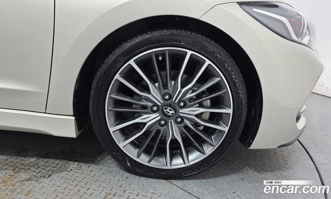 Hyundai Avante 2017 1.6 автомат (гидро), фото 7