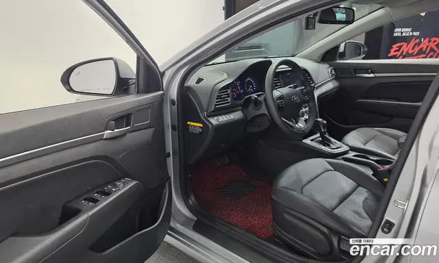 Hyundai Avante 2019 1.6 автомат (гидро), миниатюра 10 Hyundai Avante 2019 1.6 автомат (гидро), миниатюра 10