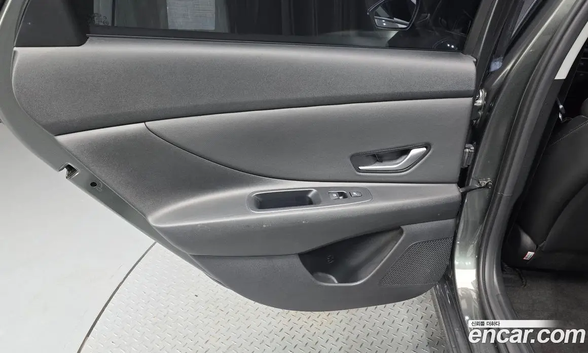 Hyundai Avante 2022 1.6 автомат (гидро), фото 15