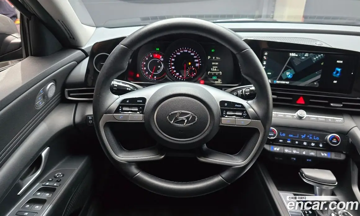 Hyundai Avante 2022 1.6 автомат (гидро), фото 18