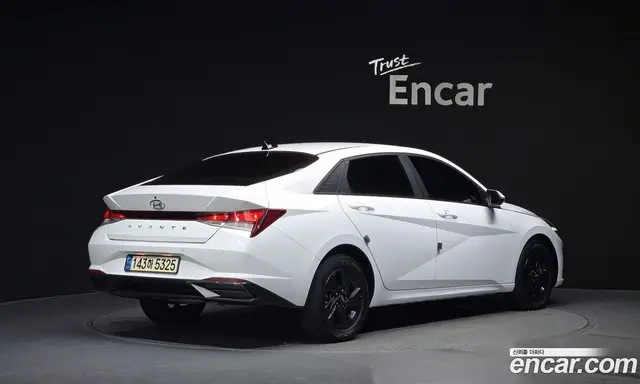 Hyundai Avante 2023 1.6 автомат (гидро), миниатюра 2