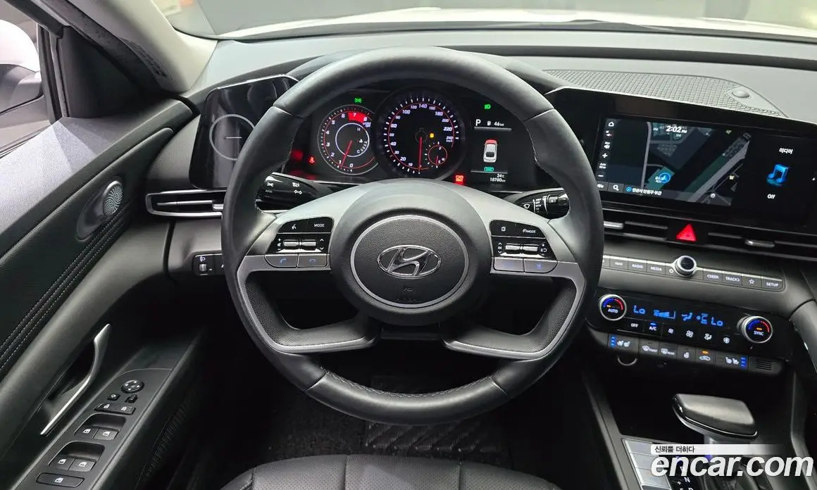 Hyundai Avante 2023 1.6 автомат (гидро), фото 13