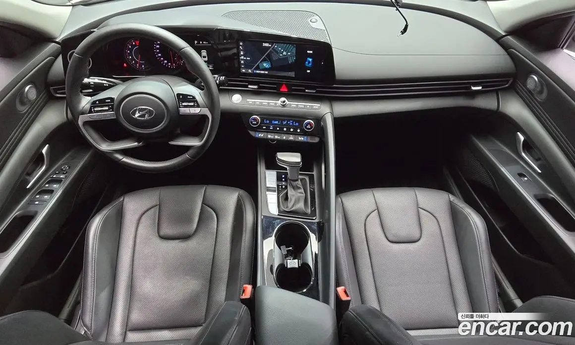 Hyundai Avante 2023 1.6 автомат (гидро), фото 7