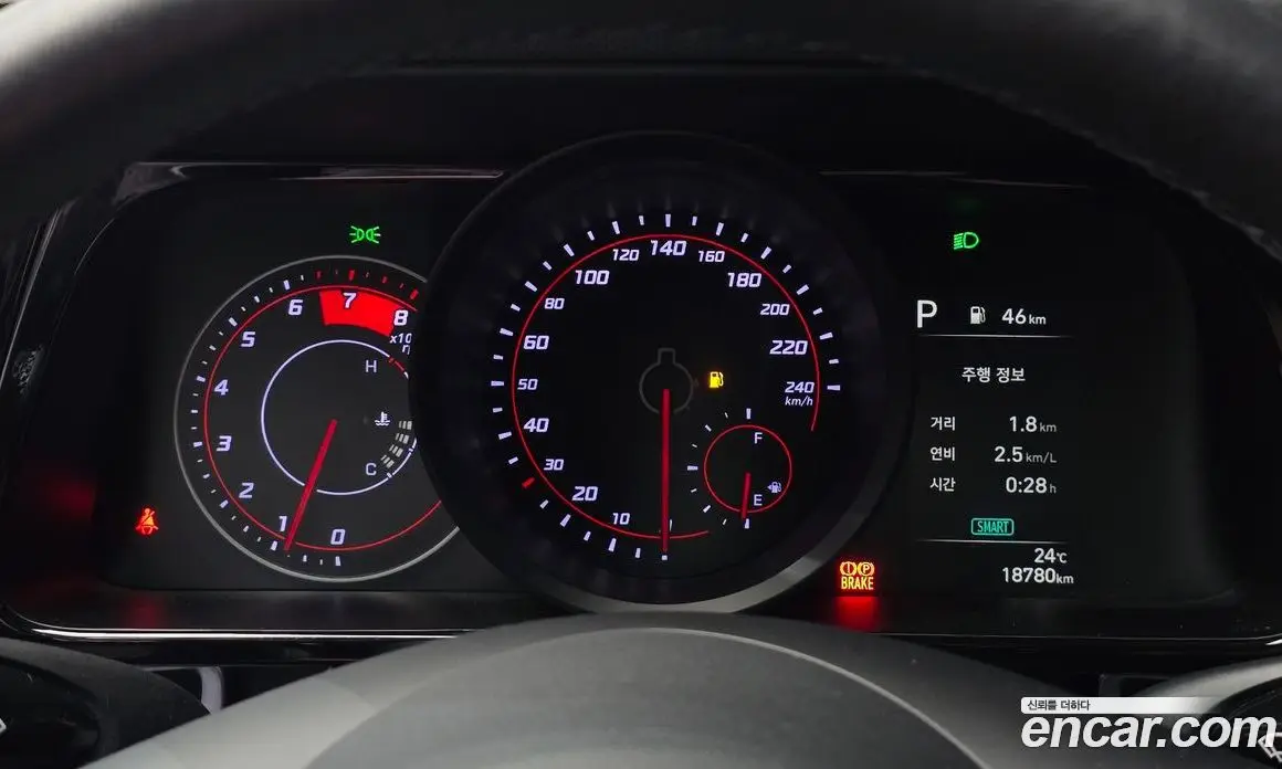 Hyundai Avante 2023 1.6 автомат (гидро), фото 8