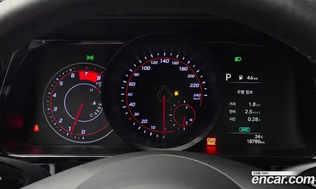 Hyundai Avante 2023 1.6 автомат (гидро), миниатюра 8