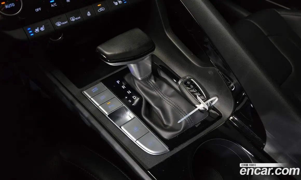 Hyundai Avante 2023 1.6 автомат (гидро), фото 9