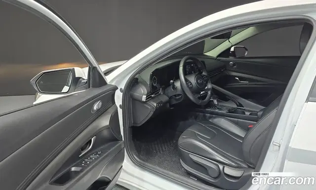 Hyundai Avante 2023 1.6 автомат (гидро), миниатюра 10