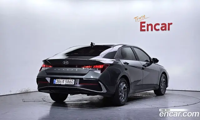 Hyundai Avante 2023 1.6 автомат (гидро), миниатюра 2