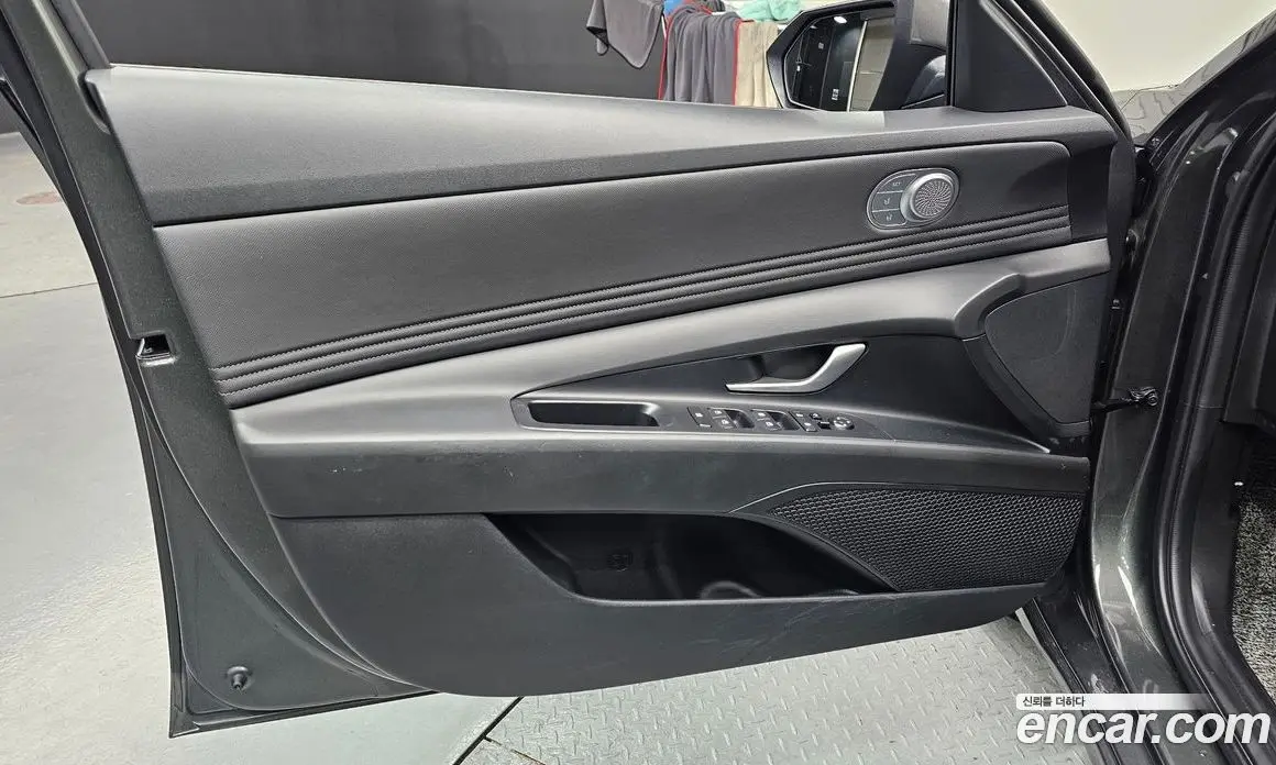 Hyundai Avante 2023 1.6 автомат (гидро), фото 14
