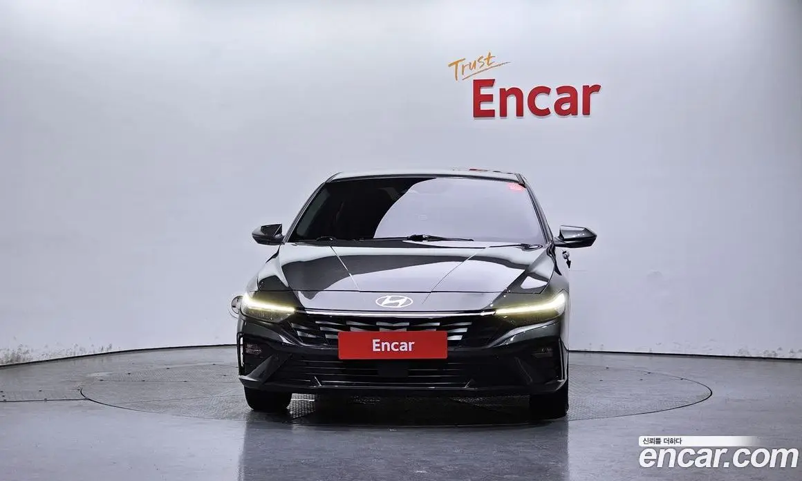 Hyundai Avante 2023 1.6 автомат (гидро), фото 3