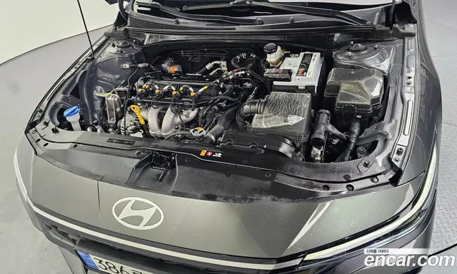 Hyundai Avante 2023 1.6 автомат (гидро), миниатюра 6