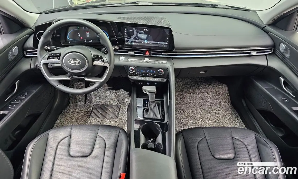 Hyundai Avante 2023 1.6 автомат (гидро), фото 10