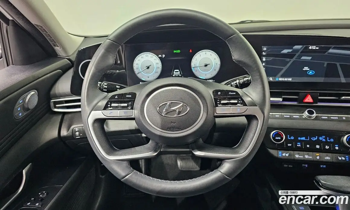 Hyundai Avante 2023 1.6 автомат (гидро), фото 13