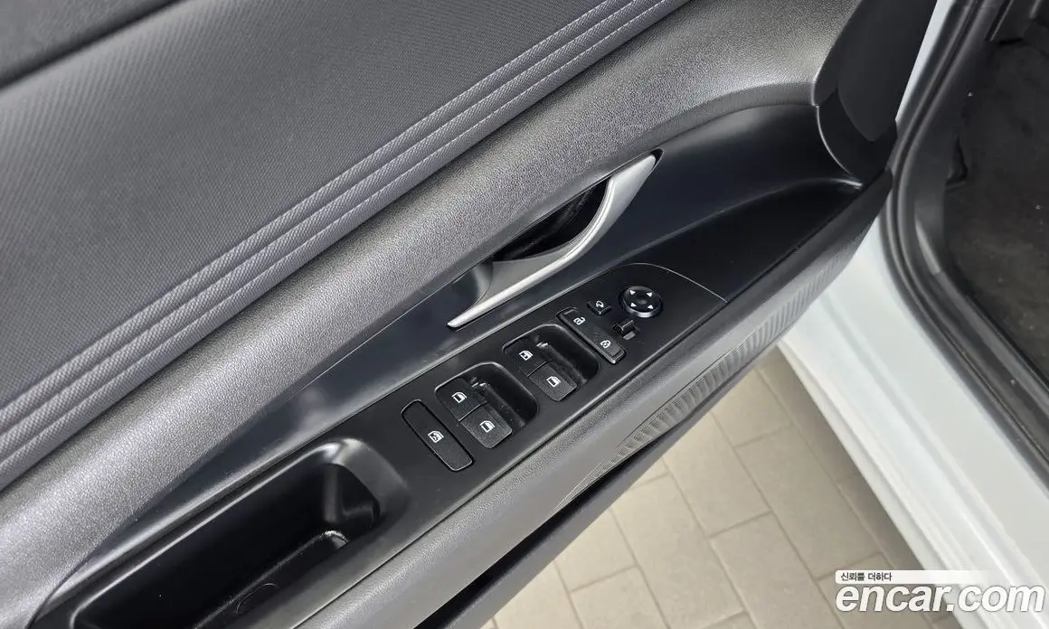 Hyundai Avante 2023 1.6 автомат (гидро), фото 29