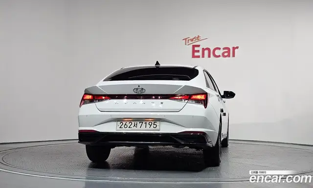 Hyundai Avante 2023 1.6 автомат (гидро), миниатюра 4