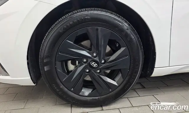 Hyundai Avante 2023 1.6 автомат (гидро), миниатюра 5