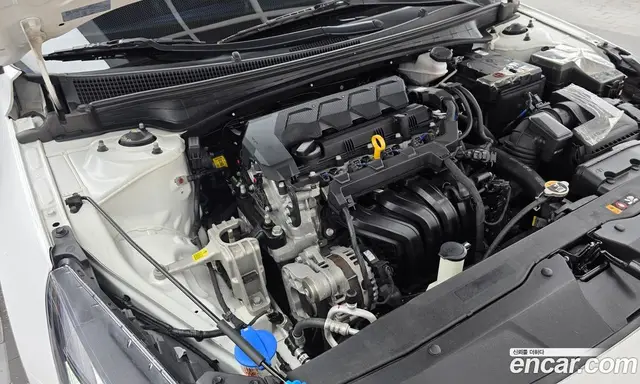 Hyundai Avante 2023 1.6 автомат (гидро), миниатюра 6