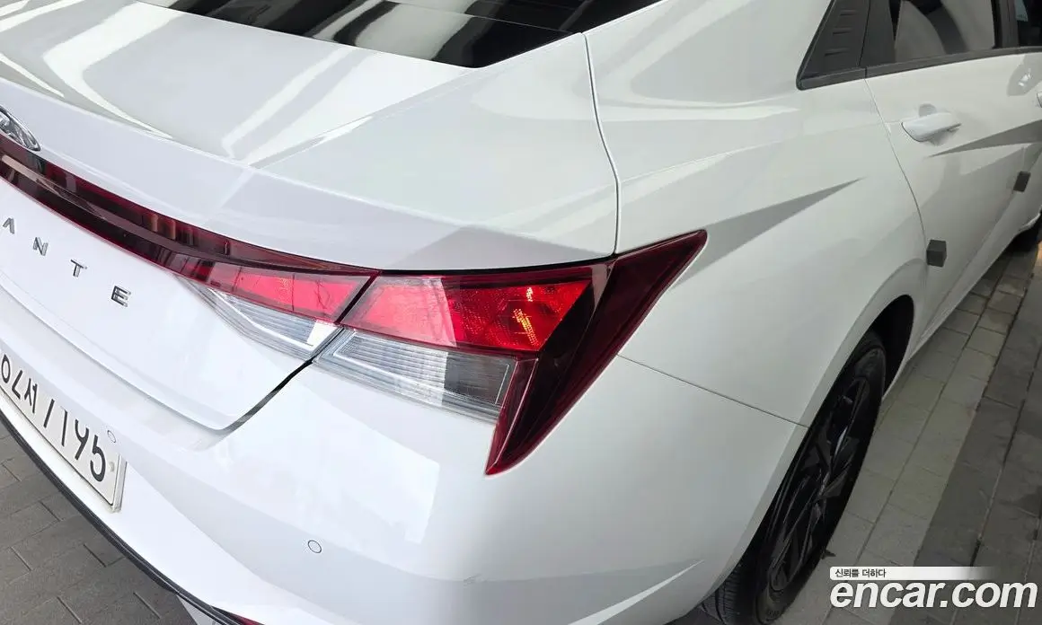 Hyundai Avante 2023 1.6 автомат (гидро), фото 9