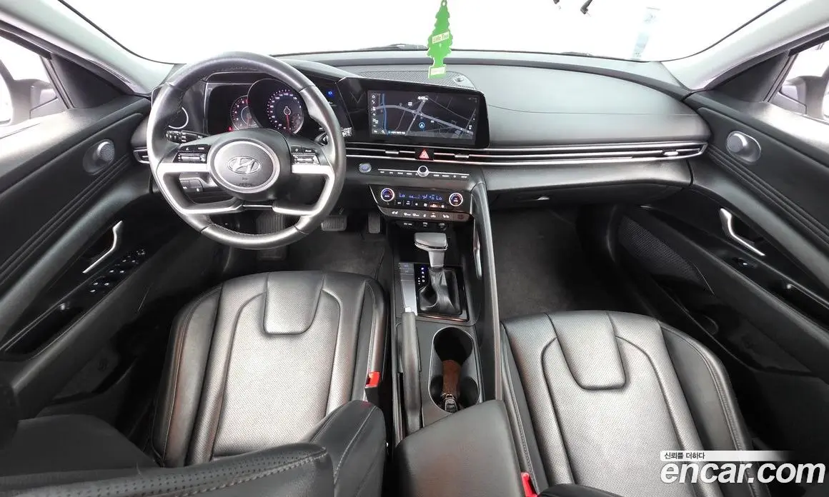 Hyundai Avante 2023 1.6 автомат (гидро), фото 10
