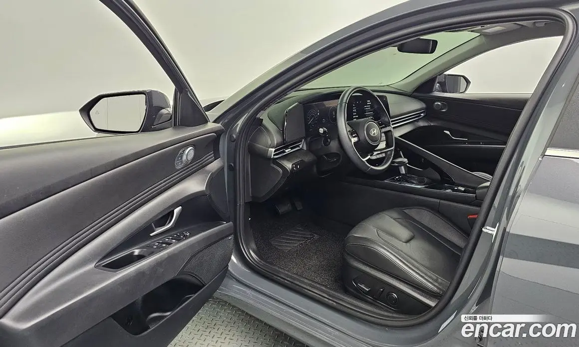 Hyundai Avante 2025 1.6 автомат (гидро), фото 13