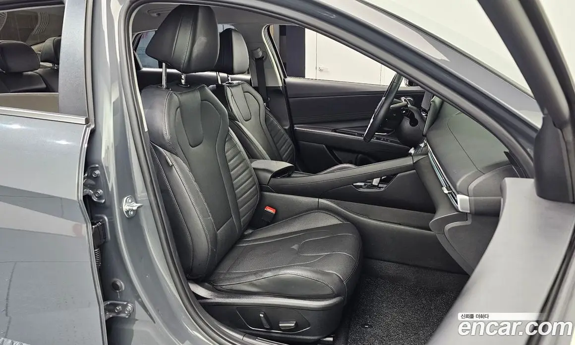 Hyundai Avante 2025 1.6 автомат (гидро), фото 16