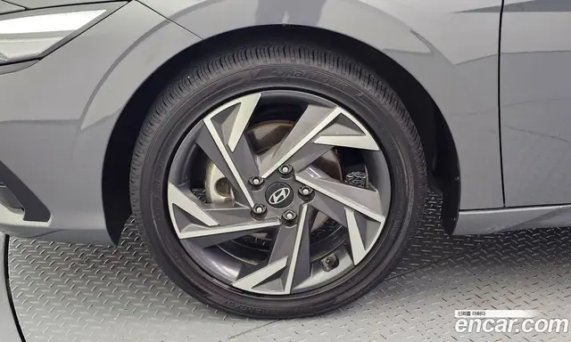 Hyundai Avante 2025 1.6 автомат (гидро), миниатюра 5