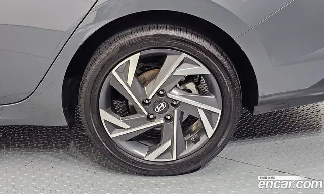 Hyundai Avante 2025 1.6 автомат (гидро), миниатюра 7