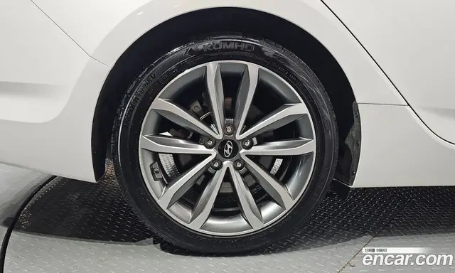 Hyundai i40 2015 2.0 автомат (гидро), миниатюра 5