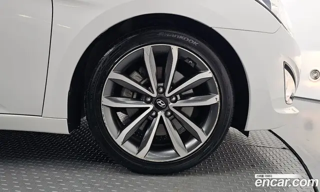 Hyundai i40 2015 2.0 автомат (гидро), миниатюра 7