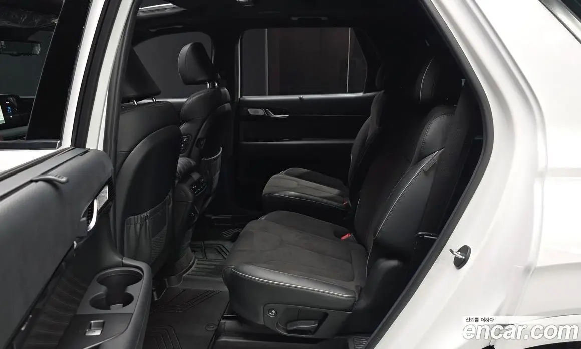 Hyundai Palisade 2023 3.8 автомат (гидро), фото 17