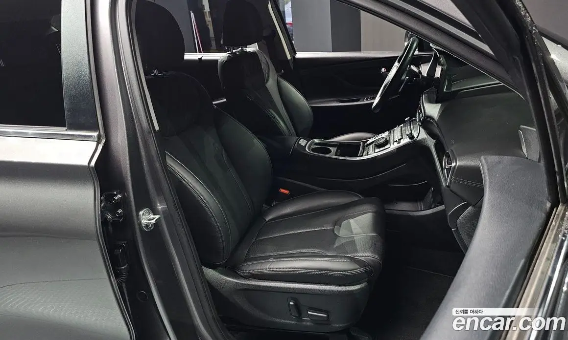 Hyundai Santa Fe 2023 2.5 автомат (гидро), фото 16
