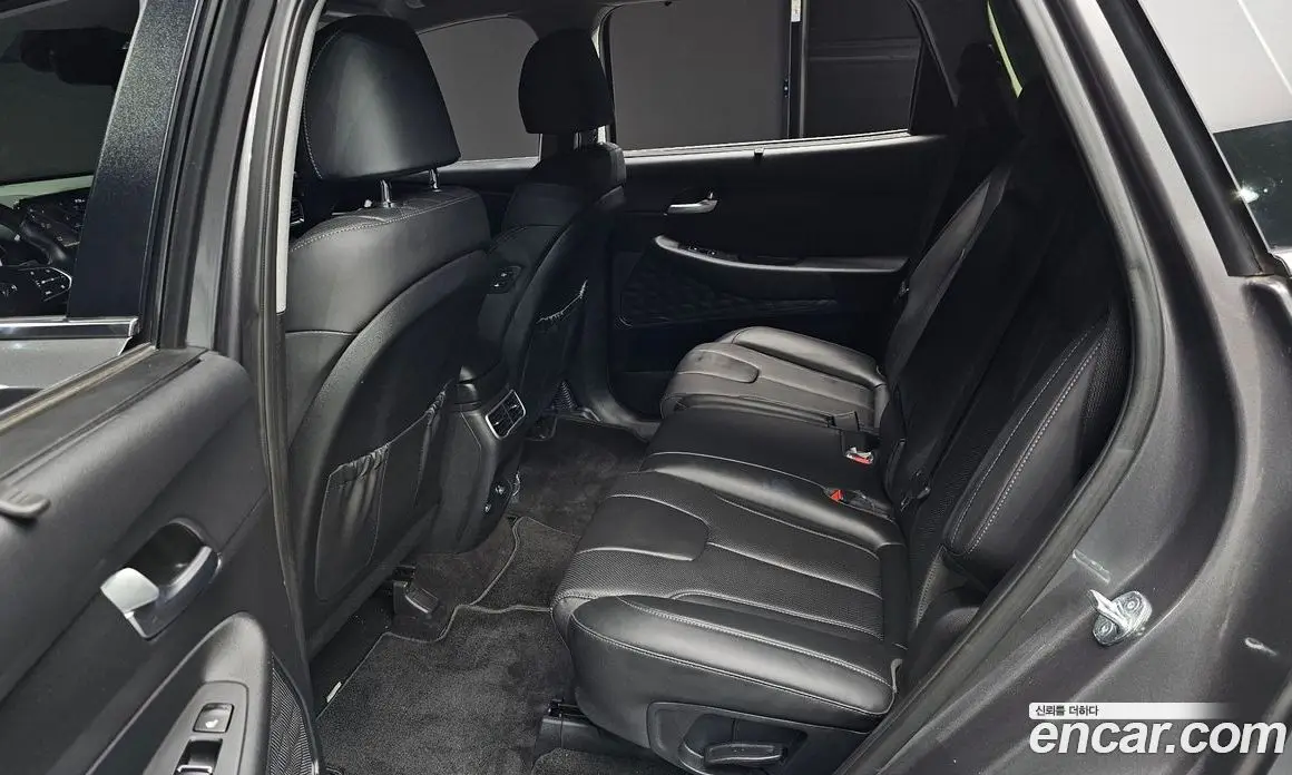 Hyundai Santa Fe 2023 2.5 автомат (гидро), фото 17
