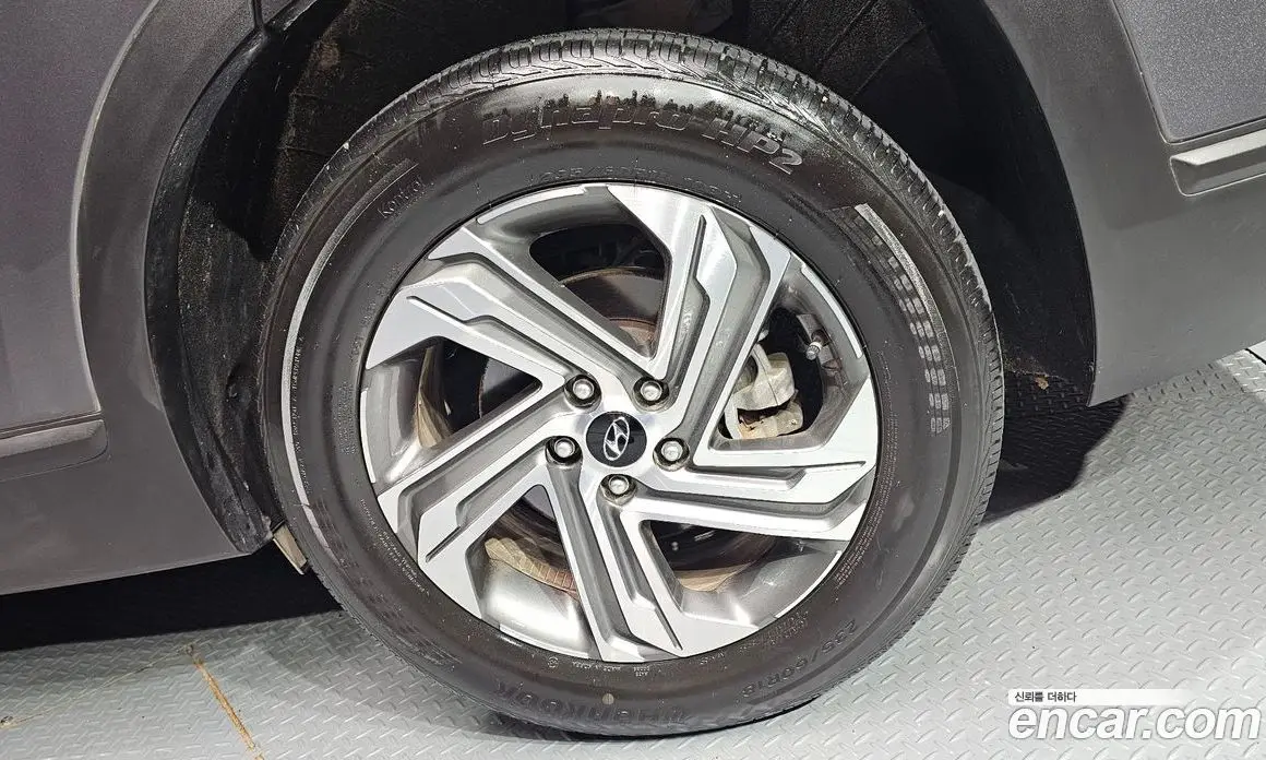 Hyundai Santa Fe 2023 2.5 автомат (гидро), фото 7