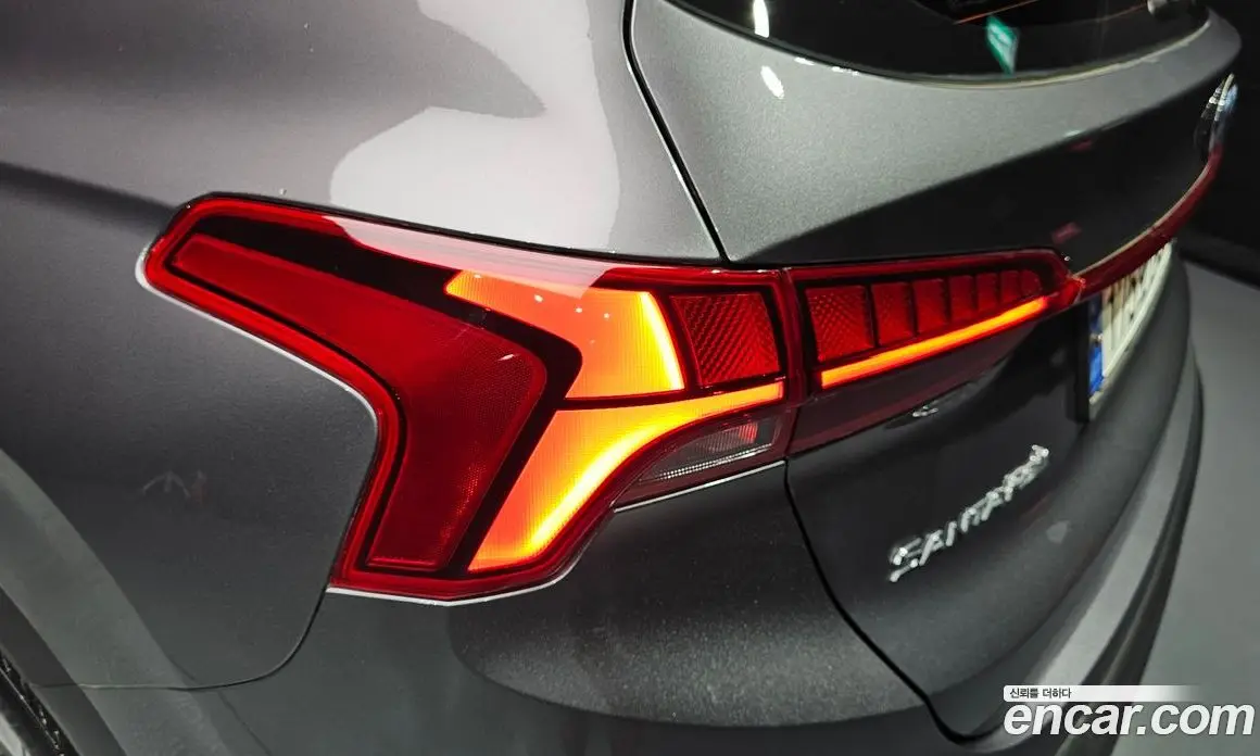 Hyundai Santa Fe 2023 2.5 автомат (гидро), фото 9