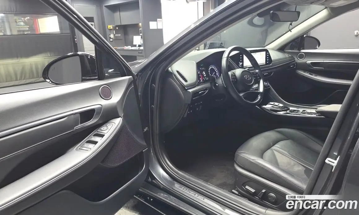 Hyundai Sonata 2021 2.0 автомат (гидро), фото 13