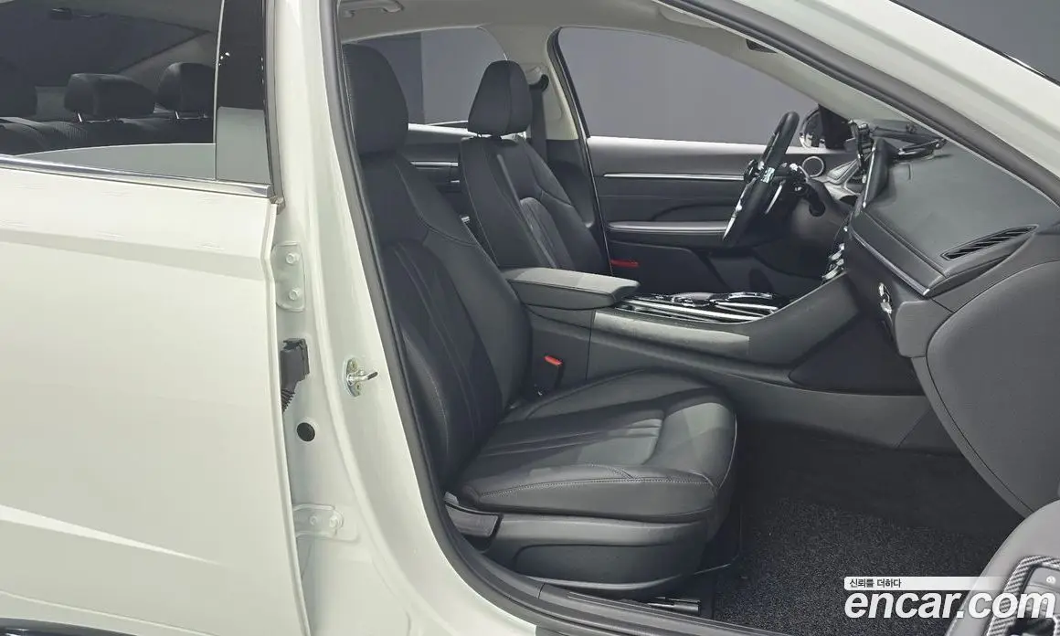 Hyundai Sonata 2022 2.0 автомат (гидро), фото 15